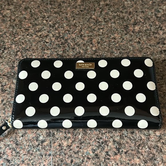 TWO wallets #1 Kate Spade black & cream polka dot & #1 med orange (ostrich look) - Picture 2 of 11